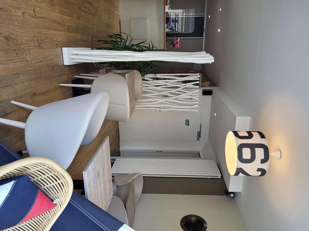 Brit Hotel Des Halles Concarneau Interior photo